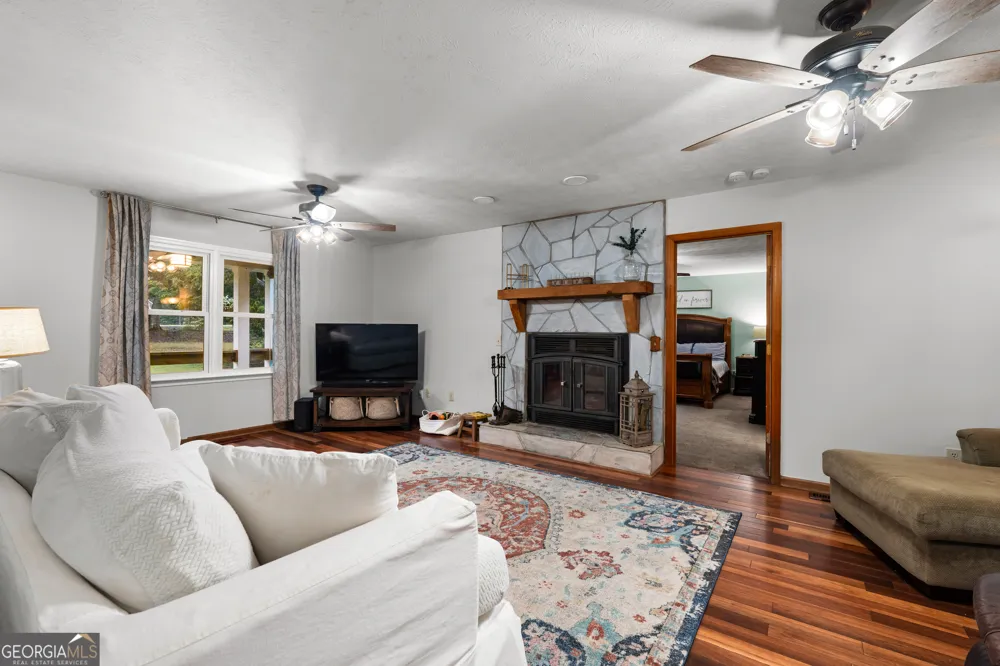 318 Teasley TRL Moreland, GA 30259