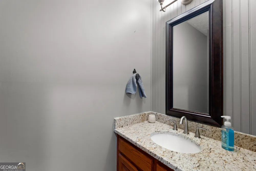 318 Teasley TRL Moreland, GA 30259