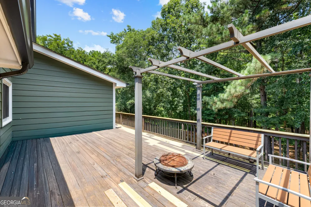 318 Teasley TRL Moreland, GA 30259