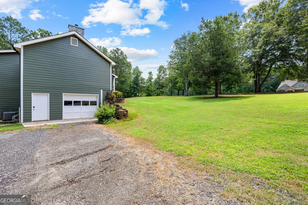 318 Teasley TRL Moreland, GA 30259