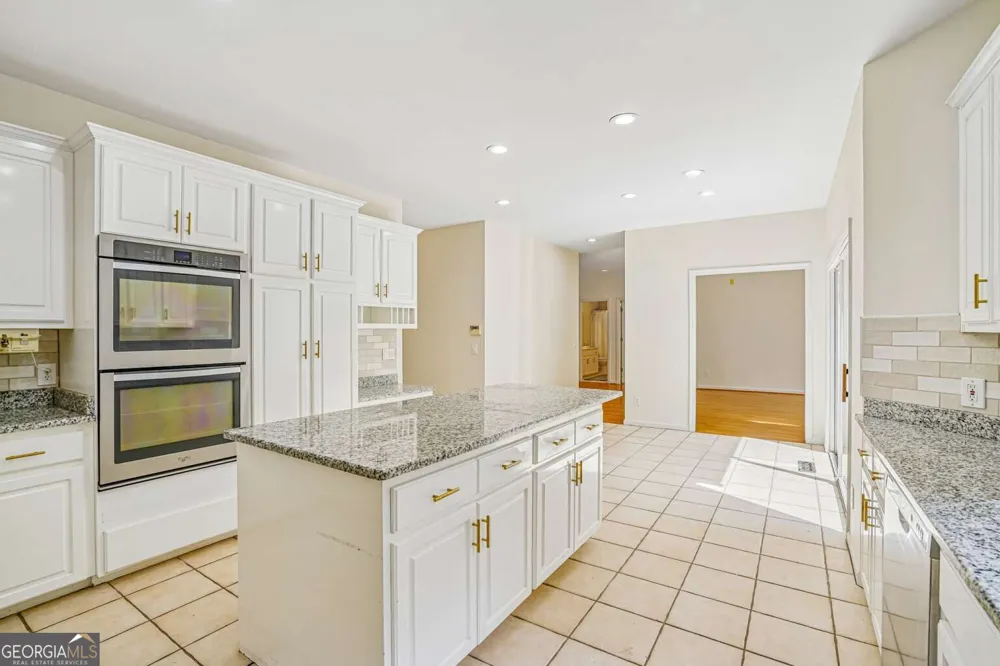 802 Eastside Pointe Woodstock, GA 30189