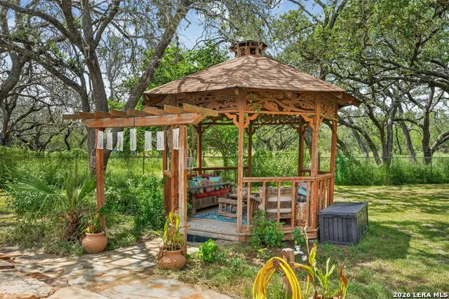 101 Cynthia Pleasanton, TX 78064