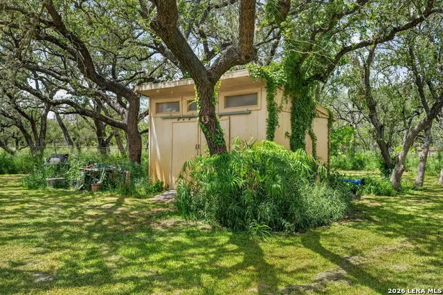 101 Cynthia Pleasanton, TX 78064