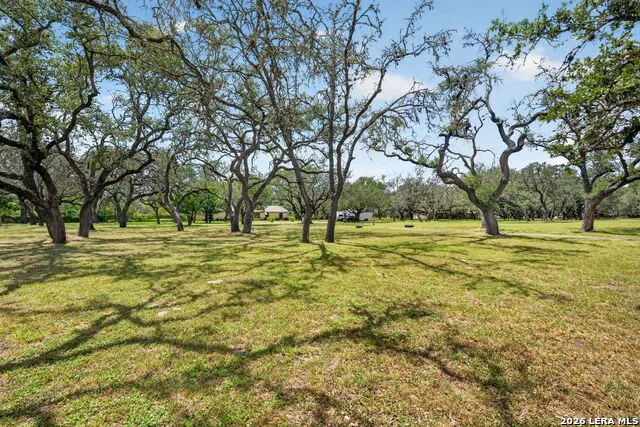 101 Cynthia Pleasanton, TX 78064