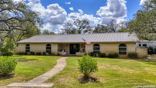 101 Cynthia Pleasanton, TX 78064