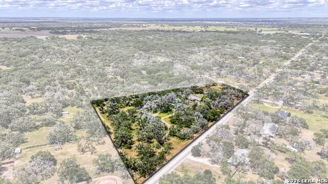 101 Cynthia Pleasanton, TX 78064