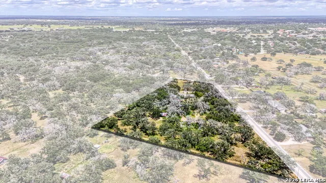 101 Cynthia Pleasanton, TX 78064