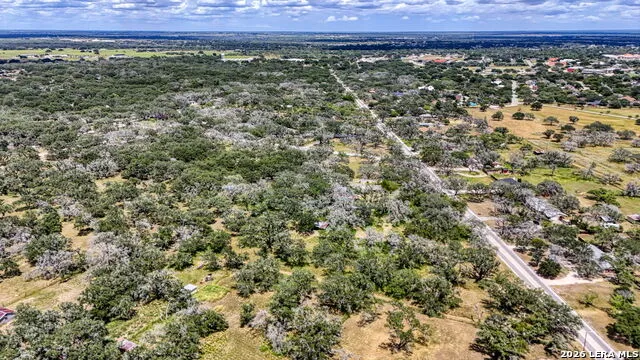 101 Cynthia Pleasanton, TX 78064