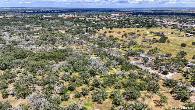 101 Cynthia Pleasanton, TX 78064