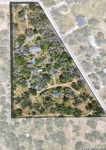 101 Cynthia Pleasanton, TX 78064