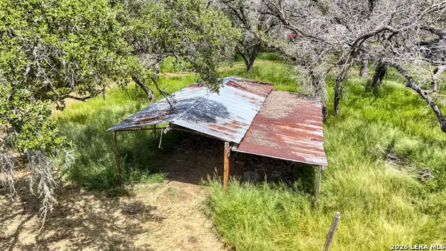 101 Cynthia Pleasanton, TX 78064