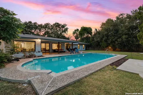 204 Gardenview