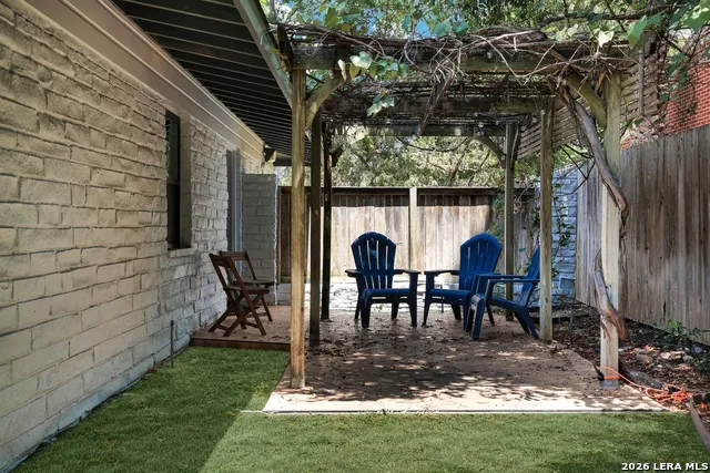 204 Gardenview Castle Hills, TX 78213