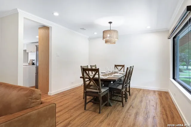 204 Gardenview Castle Hills, TX 78213