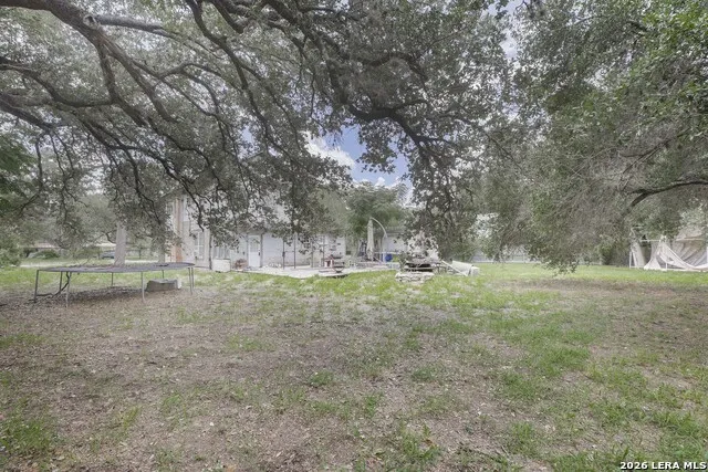 623 San Antonio Street Pleasanton, TX 78064
