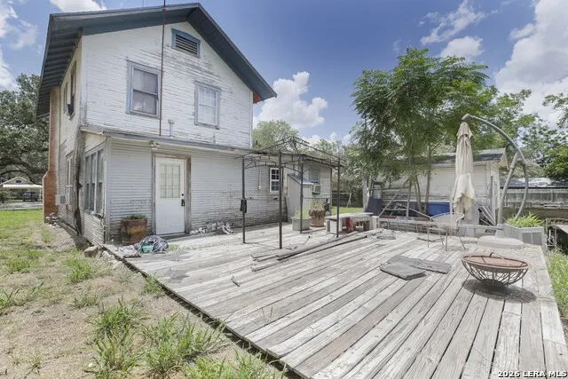 623 San Antonio Street Pleasanton, TX 78064
