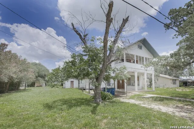 623 San Antonio Street Pleasanton, TX 78064