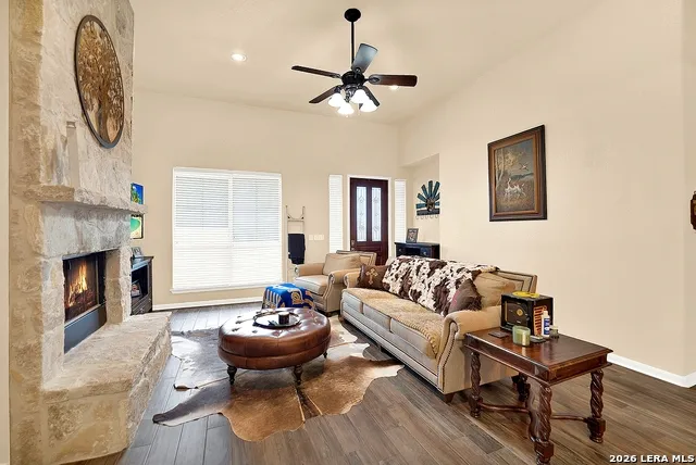101 Hickory Run La Vernia, TX 78121