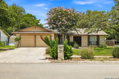6103 PECAN TRAIL ST