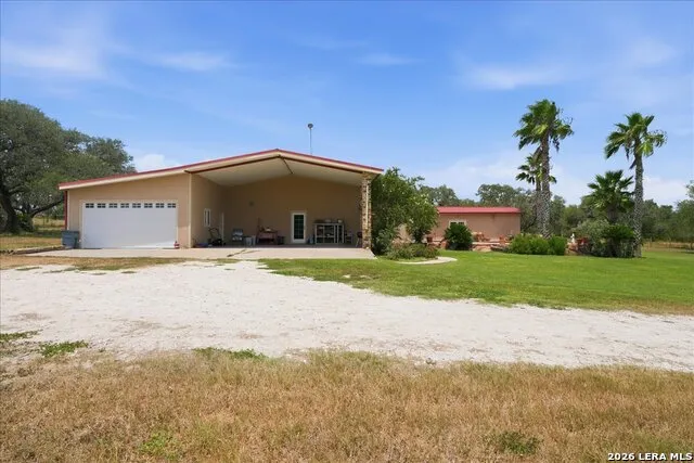 4885 COUNTY ROAD 329 Beeville, TX 78102
