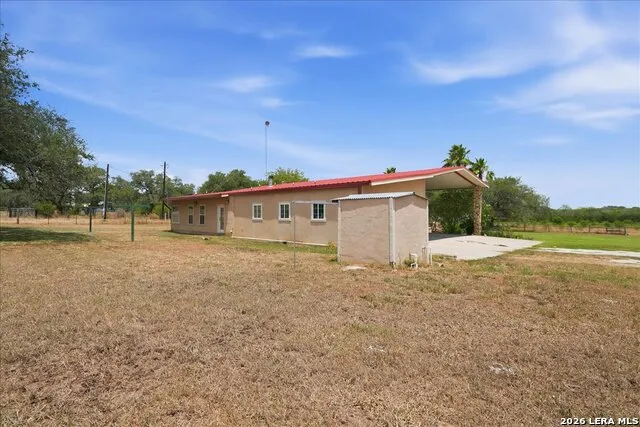 4885 COUNTY ROAD 329 Beeville, TX 78102