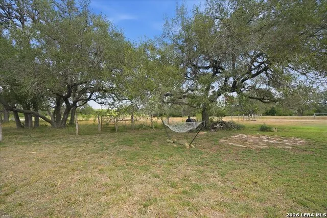 4885 COUNTY ROAD 329 Beeville, TX 78102