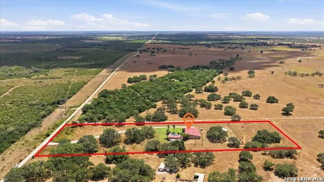 4885 COUNTY ROAD 329 Beeville, TX 78102