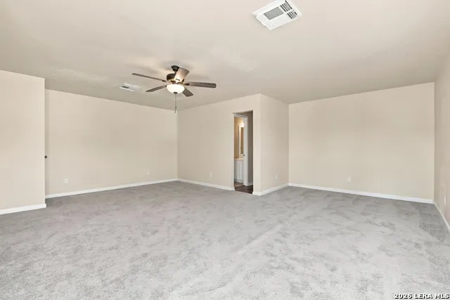 121 Lark Hill Floresville, TX 78114