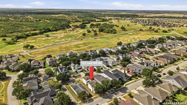 121 Lark Hill Floresville, TX 78114