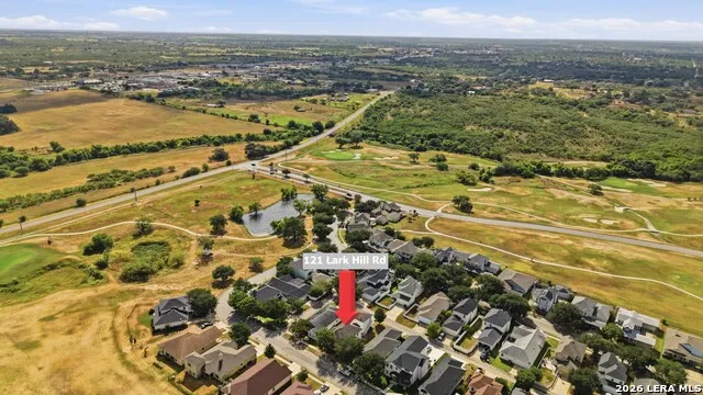 121 Lark Hill Floresville, TX 78114