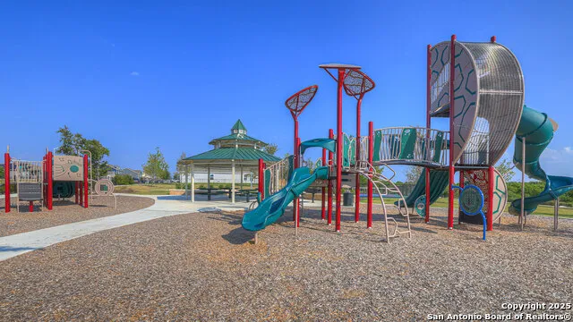 258 SURREY OAKS Maxwell, TX 78656