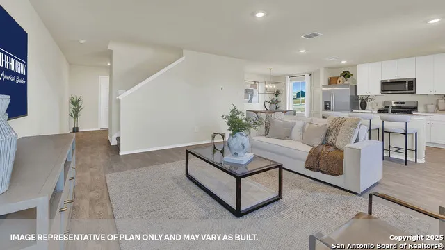 258 SURREY OAKS Maxwell, TX 78656