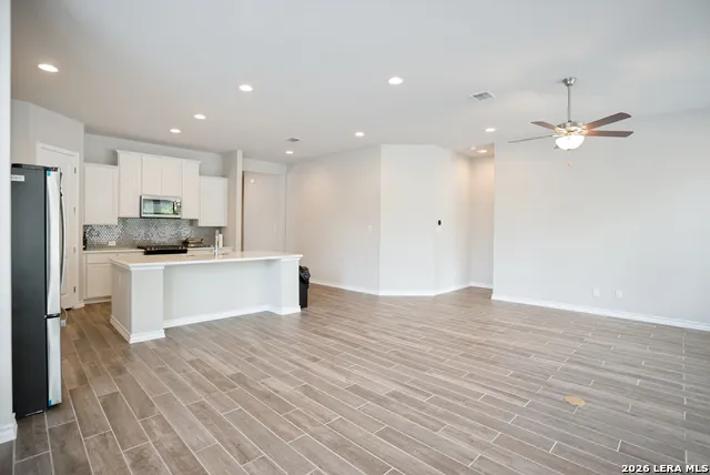 29618 WACKFORD RDG Fair Oaks Ranch, TX 78015