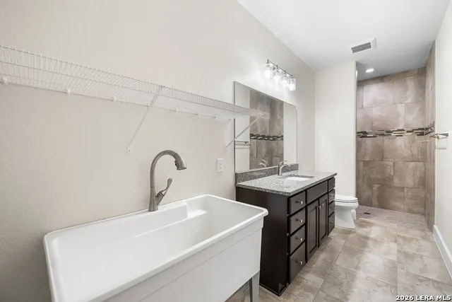 1385 RIVIERA DR Canyon Lake, TX 78133