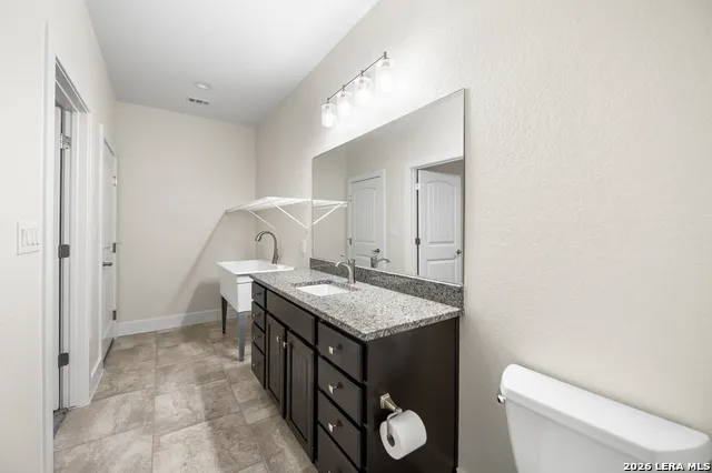 1385 RIVIERA DR Canyon Lake, TX 78133