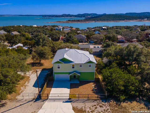 1385 RIVIERA DR Canyon Lake, TX 78133