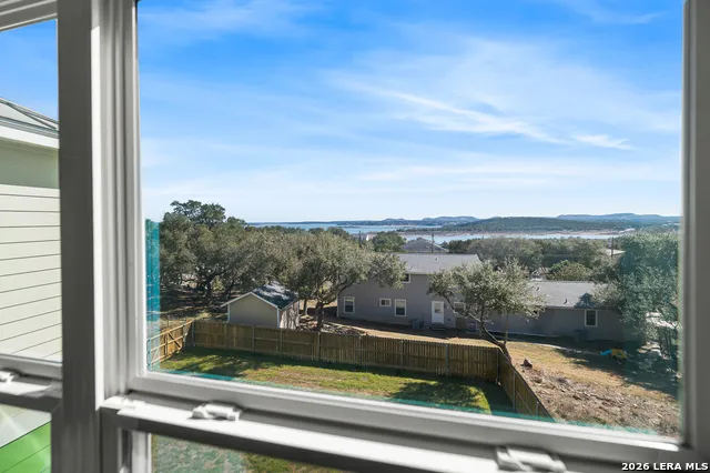 1385 RIVIERA DR Canyon Lake, TX 78133