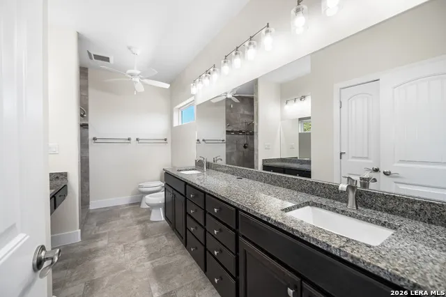 1385 RIVIERA DR Canyon Lake, TX 78133