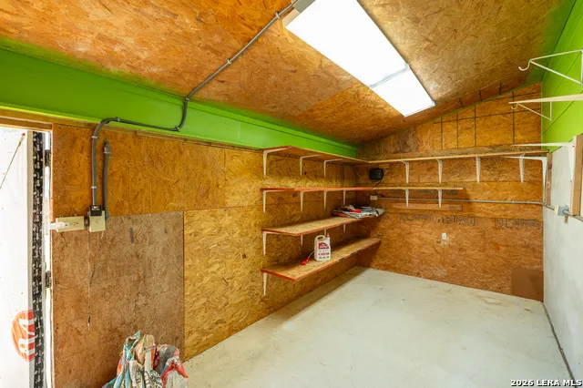 1385 RIVIERA DR Canyon Lake, TX 78133