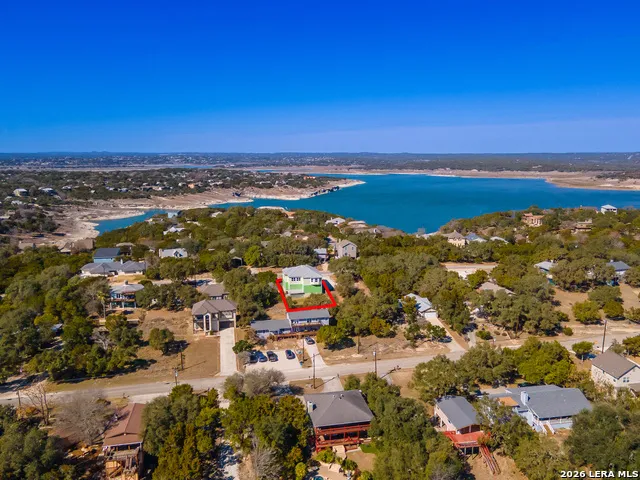 1385 RIVIERA DR Canyon Lake, TX 78133