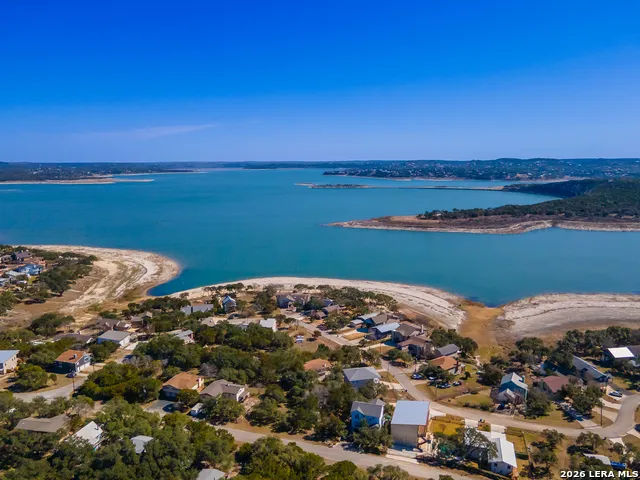 1385 RIVIERA DR Canyon Lake, TX 78133