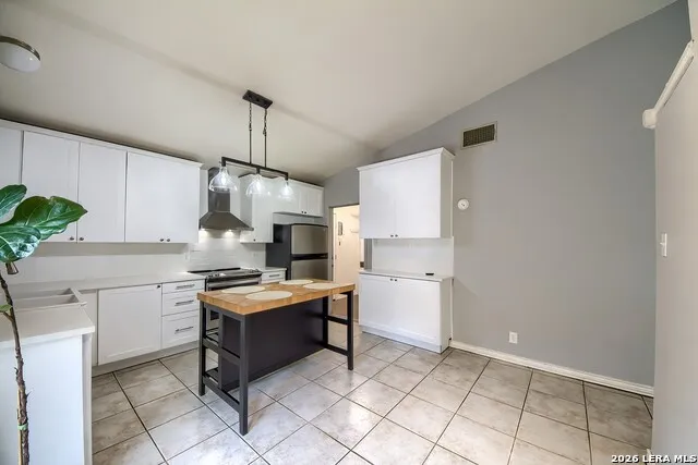 2210 Knights Wood San Antonio, TX 78231
