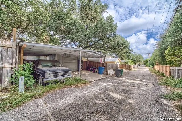 2210 Knights Wood San Antonio, TX 78231