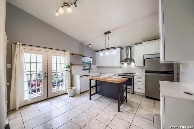 2210 Knights Wood San Antonio, TX 78231
