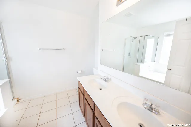 3633 Double Diamond Selma, TX 78154