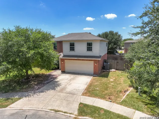 3633 Double Diamond Selma, TX 78154