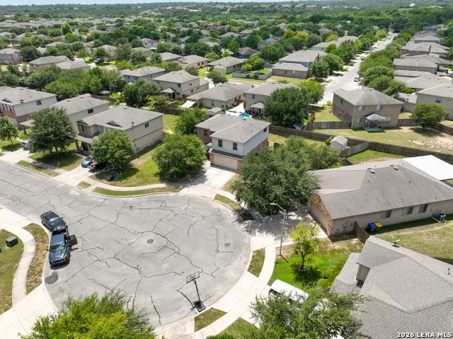 3633 Double Diamond Selma, TX 78154