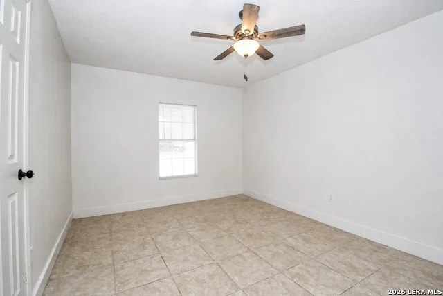 606 BERRY ST Beeville, TX 78102