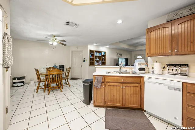 2071 CANDLELIGHT DR Canyon Lake, TX 78133