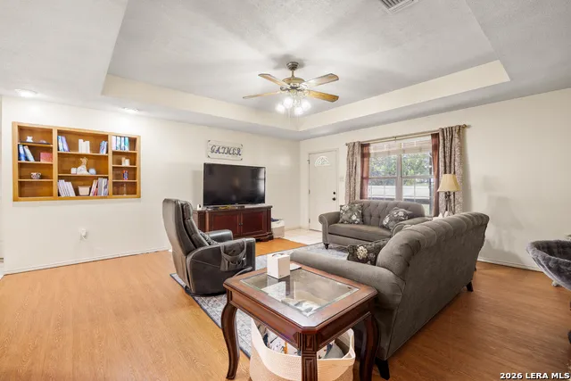 2071 CANDLELIGHT DR Canyon Lake, TX 78133